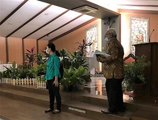Pelajaran mengenal gereja rumah Tuhan oleh bu There dan p Simbolon--